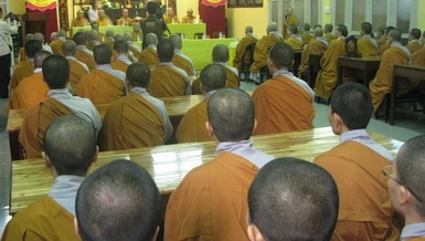 Chư tôn đức THPG TP.HCM thăm các trường hạ